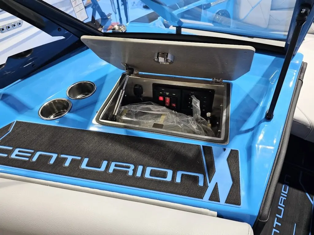 2025 Centurion NV233 Icon